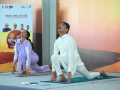 Gujarat: Over one lakh citizens welcome 2026 with Surya Namaskar and meditation - Hindi News | Gujarat: Over one lakh citizens welcome 2026 with Surya Namaskar and meditation | Latest national News at Lokmattimes.com