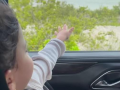 Priyanka Chopra captures little Malti enjoying dad Nick Jonas' song in the car - Hindi News | Priyanka Chopra captures little Malti enjoying dad Nick Jonas' song in the car | Latest entertainment News at Lokmattimes.com