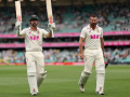 Ashes: AUS reach 166/2 at stumps on Day 2 after ENG dismissed for 384 - Hindi News | Ashes: AUS reach 166/2 at stumps on Day 2 after ENG dismissed for 384 | Latest other-sports News at Lokmattimes.com