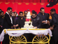 A R Rahman celebrates birthday with 'Moonwalk' team; cuts cake at audio launch - Hindi News | A R Rahman celebrates birthday with 'Moonwalk' team; cuts cake at audio launch | Latest entertainment News at Lokmattimes.com