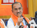 Gehlot-Pilot photo an attempt to mask internal rift: Madan Rathore - Hindi News | Gehlot-Pilot photo an attempt to mask internal rift: Madan Rathore | Latest national News at Lokmattimes.com