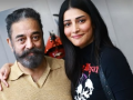 Shruti Haasan says 'It ain't new years without Appa hugs' as she poses with Kamal Haasan - Hindi News | Shruti Haasan says 'It ain't new years without Appa hugs' as she poses with Kamal Haasan | Latest entertainment News at Lokmattimes.com