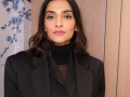 Sonam Kapoor says ‘knight in shining armour’ Anand saves her from ‘myself all the time’ - Hindi News | Sonam Kapoor says ‘knight in shining armour’ Anand saves her from ‘myself all the time’ | Latest entertainment News at Lokmattimes.com