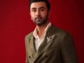 Ranbir Kapoor, Alia Bhatt return to Mumbai after New Year vacation - Hindi News | Ranbir Kapoor, Alia Bhatt return to Mumbai after New Year vacation | Latest entertainment News at Lokmattimes.com