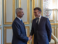 EAM Jaishankar meets French President Macron, underscores strategic partnership amid global shifts - Hindi News | EAM Jaishankar meets French President Macron, underscores strategic partnership amid global shifts | Latest international News at Lokmattimes.com