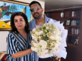 Farah Khan cuts a 'squished' birthday cake, says it exactly represents her life at 61 - Hindi News | Farah Khan cuts a 'squished' birthday cake, says it exactly represents her life at 61 | Latest entertainment News at Lokmattimes.com