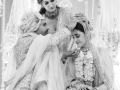 Kriti Sanon helps Stebin Bin apply ‘sindoor’ to Nupur Sanon during their traditional Indian wedding ceremony - Hindi News | Kriti Sanon helps Stebin Bin apply ‘sindoor’ to Nupur Sanon during their traditional Indian wedding ceremony | Latest entertainment News at Lokmattimes.com