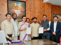 Hockey India signs MoU with Govt of Telangana to host Women’s World Cup Qualifiers in Hyderabad - Hindi News | Hockey India signs MoU with Govt of Telangana to host Women’s World Cup Qualifiers in Hyderabad | Latest other-sports News at Lokmattimes.com