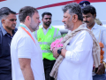 Karnataka Congress leaders see off Rahul Gandhi, private chat with Shivakumar sparks speculation - Hindi News | Karnataka Congress leaders see off Rahul Gandhi, private chat with Shivakumar sparks speculation | Latest national News at Lokmattimes.com