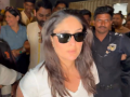 Kareena Kapoor Khan returns to Mumbai, arrives in style - Hindi News | Kareena Kapoor Khan returns to Mumbai, arrives in style | Latest entertainment News at Lokmattimes.com