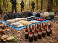 Security forces foil Maoist plot in Chhattisgarh; 16 IEDs concealed in beer bottles, 100 kg explosives recovered - Hindi News | Security forces foil Maoist plot in Chhattisgarh; 16 IEDs concealed in beer bottles, 100 kg explosives recovered | Latest national News at Lokmattimes.com