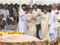 Maharashtra mourns: Deputy CM Ajit Pawar cremated with full State honours - Hindi News | Maharashtra mourns: Deputy CM Ajit Pawar cremated with full State honours | Latest national News at Lokmattimes.com