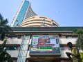 Nifty, Sensex dip nearly 0.75 pc this week amid geopolitical tensions - Hindi News | Nifty, Sensex dip nearly 0.75 pc this week amid geopolitical tensions | Latest business News at Lokmattimes.com