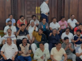 BJP-JD(S) MLAs' day-and-night protest in K’taka Assembly continues; lawmakers take morning walk, sing bhajans - Hindi News | BJP-JD(S) MLAs' day-and-night protest in K’taka Assembly continues; lawmakers take morning walk, sing bhajans | Latest national News at Lokmattimes.com