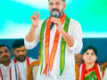 BJP taking ‘protection money’ to shield BRS leaders: Revanth Reddy - Hindi News | BJP taking ‘protection money’ to shield BRS leaders: Revanth Reddy | Latest national News at Lokmattimes.com