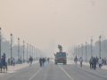 Delhi air quality shows marginal improvement, AQI remains in ‘poor’ category - Hindi News | Delhi air quality shows marginal improvement, AQI remains in ‘poor’ category | Latest national News at Lokmattimes.com