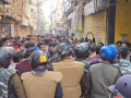 Tensions flare in Varanasi's Dal Mandi as demolition drive triggers protests - Hindi News | Tensions flare in Varanasi's Dal Mandi as demolition drive triggers protests | Latest national News at Lokmattimes.com