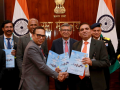 Centre signs Rs 2,312 crore contract with HAL for 8 Dornier 228 aircraft - Hindi News | Centre signs Rs 2,312 crore contract with HAL for 8 Dornier 228 aircraft | Latest national News at Lokmattimes.com