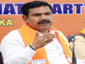 BJP alleges medicine shortage in K'taka, questions foreign trips for ministers - Hindi News | BJP alleges medicine shortage in K'taka, questions foreign trips for ministers | Latest national News at Lokmattimes.com