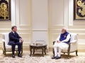PM Modi, French President Macron discuss West Asia situation, need for de-escalation - Hindi News | PM Modi, French President Macron discuss West Asia situation, need for de-escalation | Latest international News at Lokmattimes.com