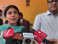Gujarat Board exams begin today; MoS encourages students at Gandhinagar centre - Hindi News | Gujarat Board exams begin today; MoS encourages students at Gandhinagar centre | Latest national News at Lokmattimes.com