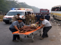 Truck hits, drags bus in Bihar's Rohtas; one killed, 21 injured - Hindi News | Truck hits, drags bus in Bihar's Rohtas; one killed, 21 injured | Latest national News at Lokmattimes.com