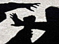 Two Hindu youths assaulted for sitting with Muslim girl in K'taka's Chikkamagaluru - Hindi News | Two Hindu youths assaulted for sitting with Muslim girl in K'taka's Chikkamagaluru | Latest national News at Lokmattimes.com