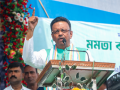 Kolkata Mayor Hakim accuses CRPF commander, police observer of threatening him after midnight raid at his house - Hindi News | Kolkata Mayor Hakim accuses CRPF commander, police observer of threatening him after midnight raid at his house | Latest national News at Lokmattimes.com