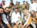PM Modi’s Varanasi constituency sets record by planting 2.5 lakh saplings in one hour - Hindi News | PM Modi’s Varanasi constituency sets record by planting 2.5 lakh saplings in one hour | Latest national News at Lokmattimes.com