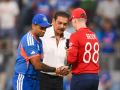 T20 WC: Overton comes in as England win toss, ask India to bat first in Semifinal 2 - Hindi News | T20 WC: Overton comes in as England win toss, ask India to bat first in Semifinal 2 | Latest other-sports News at Lokmattimes.com