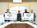 Sports Minister Mandaviya unveils logo of world’s first franchise-based cycling league - Hindi News | Sports Minister Mandaviya unveils logo of world’s first franchise-based cycling league | Latest other-sports News at Lokmattimes.com
