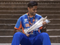 Gujarat: Suryakumar Yadav visits Adalaj Stepwell with T20 World Cup trophy​ - Hindi News | Gujarat: Suryakumar Yadav visits Adalaj Stepwell with T20 World Cup trophy​ | Latest other-sports News at Lokmattimes.com