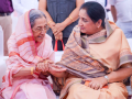 Mumbai’s women govt employees to get ‘come early-go early’ benefit: Maha Dy CM - Hindi News | Mumbai’s women govt employees to get ‘come early-go early’ benefit: Maha Dy CM | Latest national News at Lokmattimes.com