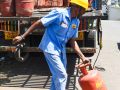 Karnataka Dy CM Shivakumar slams Centre over gas cylinder shortage, Union Minister cites global conflicts - Hindi News | Karnataka Dy CM Shivakumar slams Centre over gas cylinder shortage, Union Minister cites global conflicts | Latest national News at Lokmattimes.com