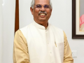 Rajendra Vishwanath Arlekar sworn in as Acting Governor of Tamil Nadu - Hindi News | Rajendra Vishwanath Arlekar sworn in as Acting Governor of Tamil Nadu | Latest national News at Lokmattimes.com