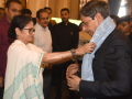 'Bengal loves those who love Bengal': Mamata Banerjee’s message to new Governor - Hindi News | 'Bengal loves those who love Bengal': Mamata Banerjee’s message to new Governor | Latest national News at Lokmattimes.com