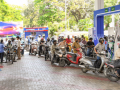 Stalin urges public not to panic as fuel demand surges across TN - Hindi News | Stalin urges public not to panic as fuel demand surges across TN | Latest business News at Lokmattimes.com