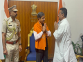 Suvendu Adhikari meets new Bengal Guv, seeks action against Chief Secy and acting DGP - Hindi News | Suvendu Adhikari meets new Bengal Guv, seeks action against Chief Secy and acting DGP | Latest national News at Lokmattimes.com