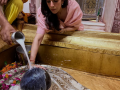 Nimrat Kaur takes Baba Vishwanath’s blessings on her birthday at the Kashi Vishwanath temple - Hindi News | Nimrat Kaur takes Baba Vishwanath’s blessings on her birthday at the Kashi Vishwanath temple | Latest entertainment News at Lokmattimes.com