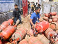 Bihar: Four FIRs registered against LPG violations in Patna - Hindi News | Bihar: Four FIRs registered against LPG violations in Patna | Latest national News at Lokmattimes.com