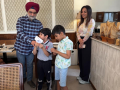 Delhi L-G TS Sandhu lends an ear to his colony kids over air pollution - Hindi News | Delhi L-G TS Sandhu lends an ear to his colony kids over air pollution | Latest national News at Lokmattimes.com