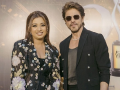 ‘Shreya Ghoshal would secretly watch SRK’s Fauji during her music classes’, reveals her Guru - Hindi News | ‘Shreya Ghoshal would secretly watch SRK’s Fauji during her music classes’, reveals her Guru | Latest entertainment News at Lokmattimes.com