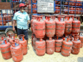 642 FIRs registered, 155 people arrested for LPG hoarding and black marketing: Govt - Hindi News | 642 FIRs registered, 155 people arrested for LPG hoarding and black marketing: Govt | Latest national News at Lokmattimes.com