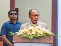 Manipur CM emphasises link between peace, stability and development - Hindi News | Manipur CM emphasises link between peace, stability and development | Latest national News at Lokmattimes.com
