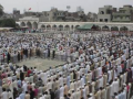 Traffic restrictions in Hyderabad for Jummat-ul-Vida prayers - Hindi News | Traffic restrictions in Hyderabad for Jummat-ul-Vida prayers | Latest national News at Lokmattimes.com