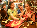 India’s gold reserves rise to $130.68 billion - Hindi News | India’s gold reserves rise to $130.68 billion | Latest business News at Lokmattimes.com