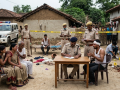 Land dispute: One killed as members of a family clash in Bihar’s West Champaran - Hindi News | Land dispute: One killed as members of a family clash in Bihar’s West Champaran | Latest national News at Lokmattimes.com