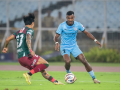 ISL 2025-26: Lachenpa, resolute Mumbai defence shut out Mohun Bagan to go top - Hindi News | ISL 2025-26: Lachenpa, resolute Mumbai defence shut out Mohun Bagan to go top | Latest other-sports News at Lokmattimes.com