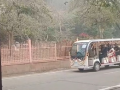 President Murmu arrives at Goverdhan Parvat, performs 21-km 'Parikrama' in golf cart - Hindi News | President Murmu arrives at Goverdhan Parvat, performs 21-km 'Parikrama' in golf cart | Latest national News at Lokmattimes.com