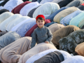 MP celebrates Eid-ul-Fitr with religious devotion, greetings - Hindi News | MP celebrates Eid-ul-Fitr with religious devotion, greetings | Latest national News at Lokmattimes.com